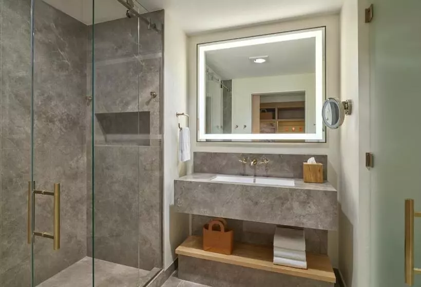 سوئیت با تخت بزرگ, Limelight Hotel Aspen