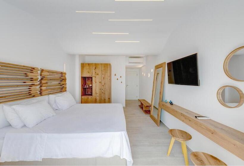 豪华海景房, Maki S Place