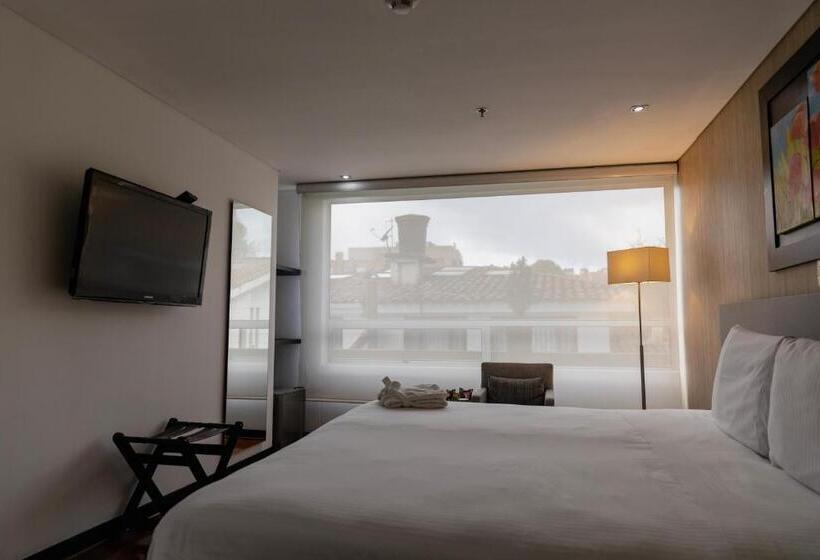 주니어 스위트, One Sixteen