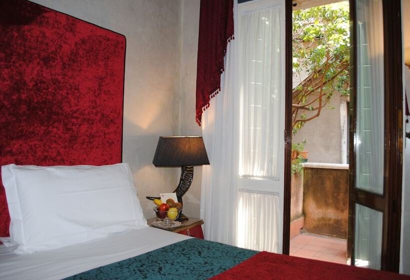 اتاق اکونومی, Palazzo Del Giglio