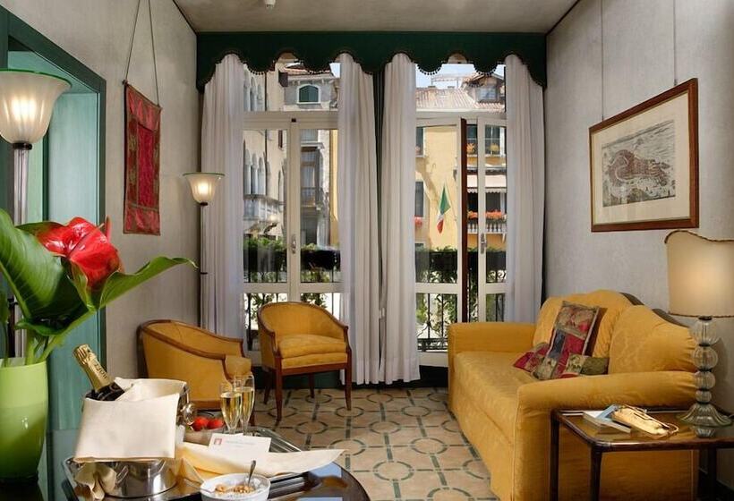 سوییت جونیور سوپریور, Palazzo Del Giglio