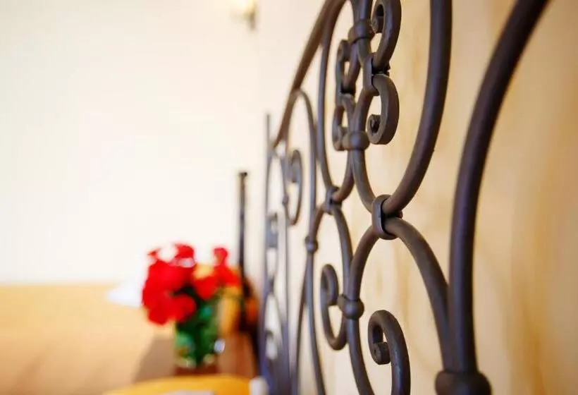 اتاق استاندارد, Relais Il Pennino