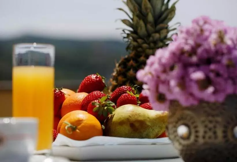 اتاق لوکس با چشم‌انداز دریا, Relais Il Pennino