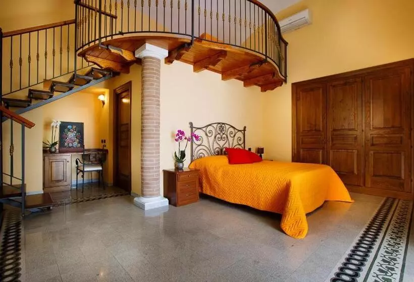 اتاق لوکس با چشم‌انداز دریا, Relais Il Pennino