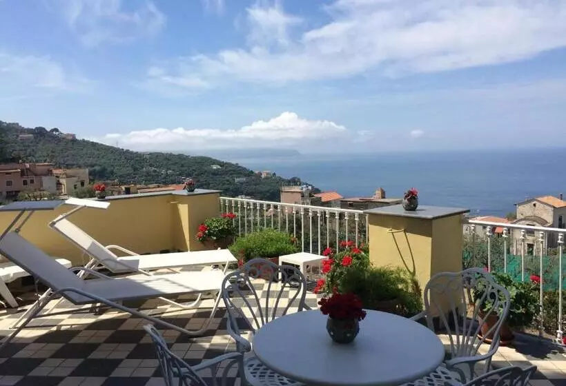 سوییت جونیور با چشم‌انداز دریا, Relais Il Pennino