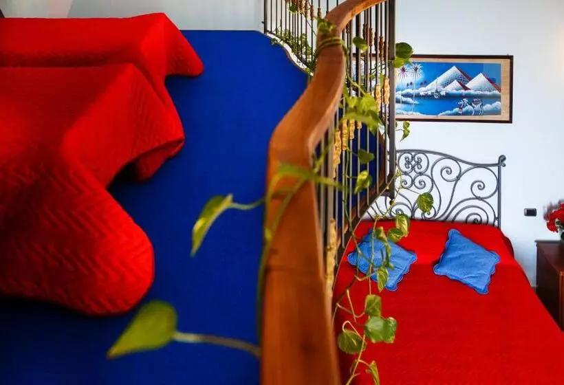 سوییت جونیور با چشم‌انداز دریا, Relais Il Pennino