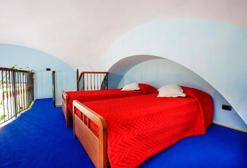 Полулюкс Вид на Море, Relais Il Pennino