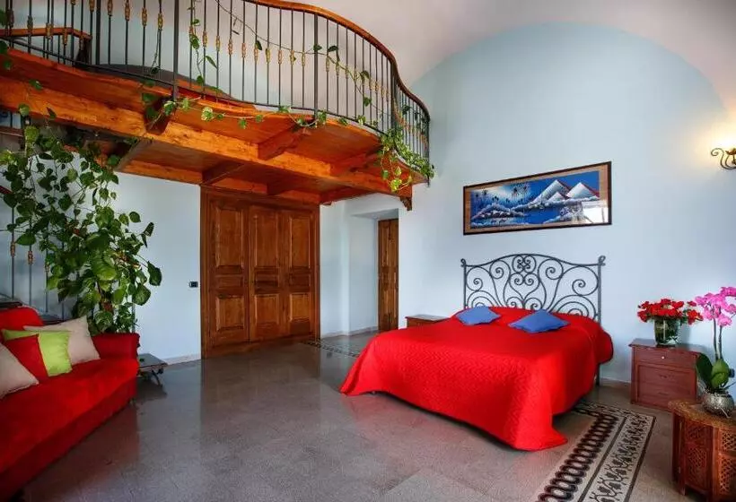 سوییت جونیور با چشم‌انداز دریا, Relais Il Pennino