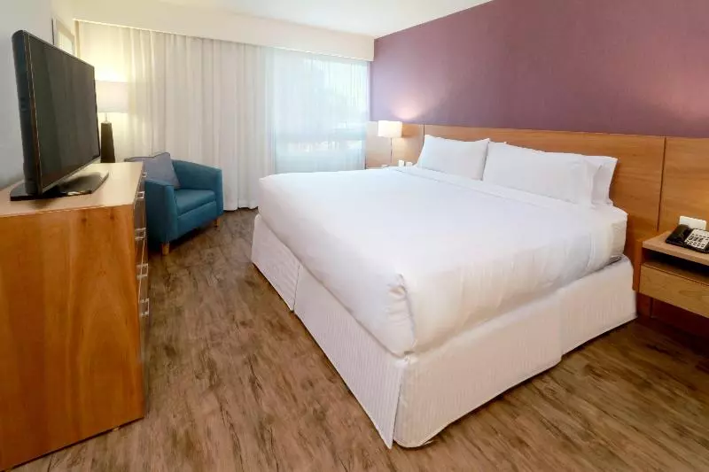 デラックスルーム, Staybridge Suites Guadalajara Expo, An Ihg