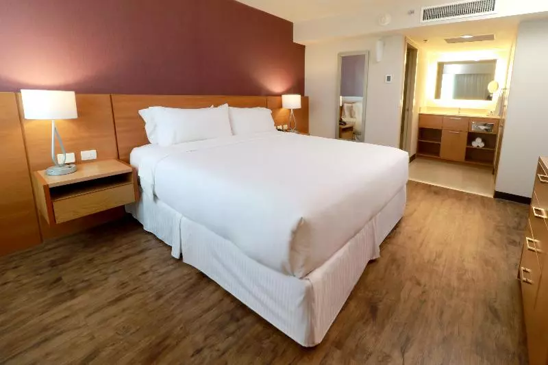デラックスルーム, Staybridge Suites Guadalajara Expo, An Ihg