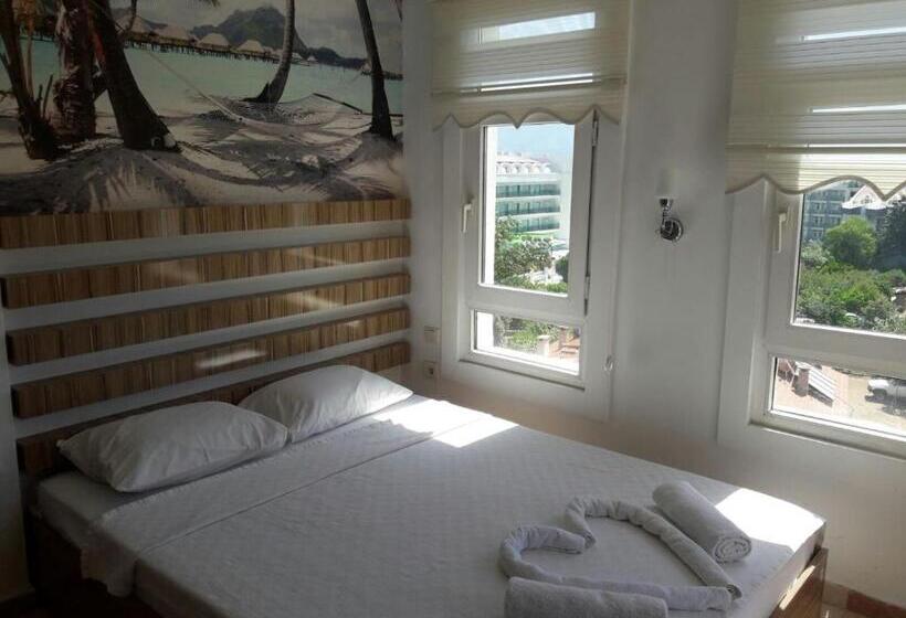 غرفة قياسية مطلّة علي البحر مزوَّدة بشُرفة, The Park Marmaris