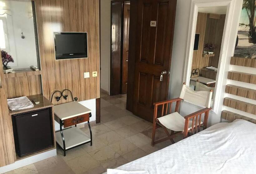 غرفة قياسية مطلّة علي البحر مزوَّدة بشُرفة, The Park Marmaris