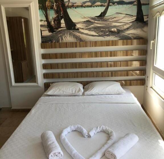 غرفة قياسية مطلّة علي البحر مزوَّدة بشُرفة, The Park Marmaris