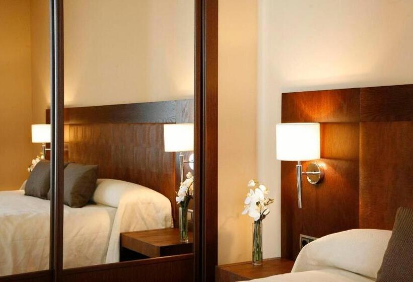 اتاق استاندارد یک نفره, Villa De Aranda