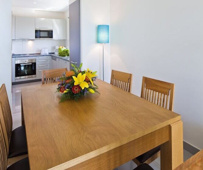 2 Bedrooms Suite Sea View, Villa Doris Suites