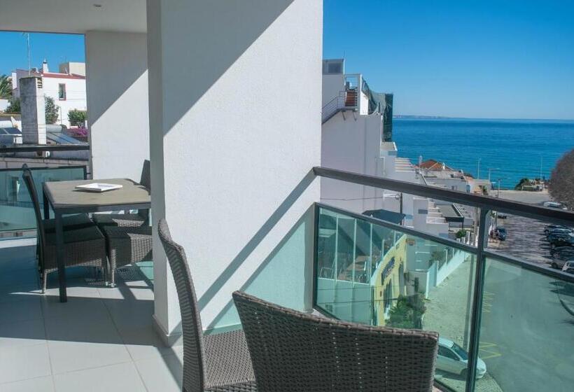2 Bedrooms Suite Sea View, Villa Doris Suites