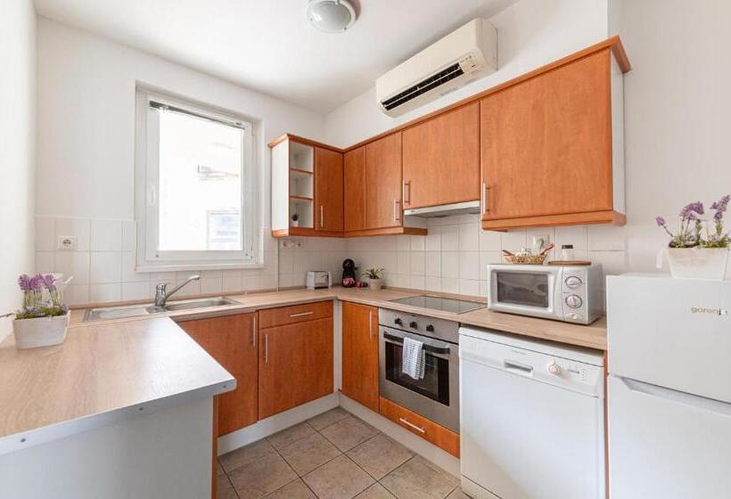 3ベッドルームアパートメント, Nova Apartments