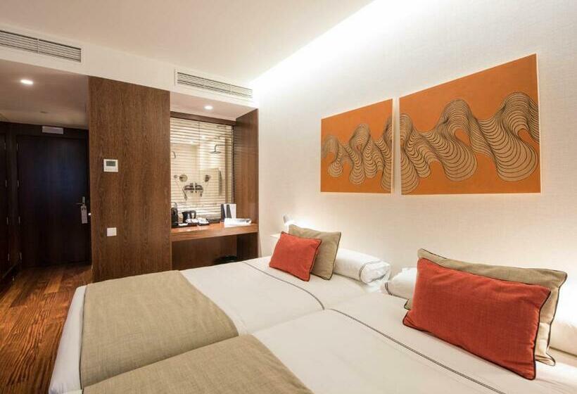 اتاق سوپریور, Carris Porto Ribeira