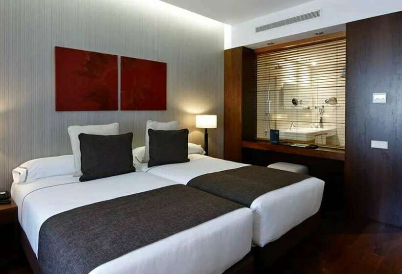 اتاق سوپریور, Carris Porto Ribeira