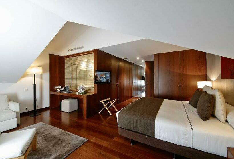 سوییت جونیور, Carris Porto Ribeira