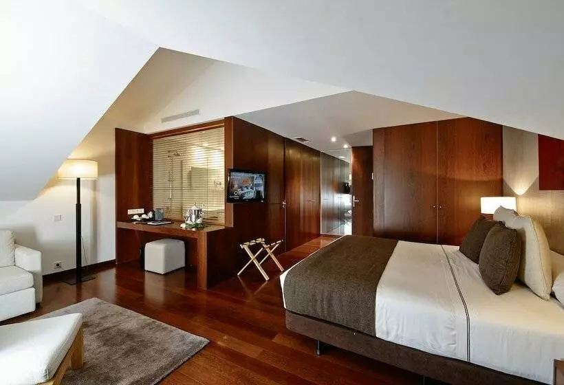 سوییت جونیور, Carris Porto Ribeira