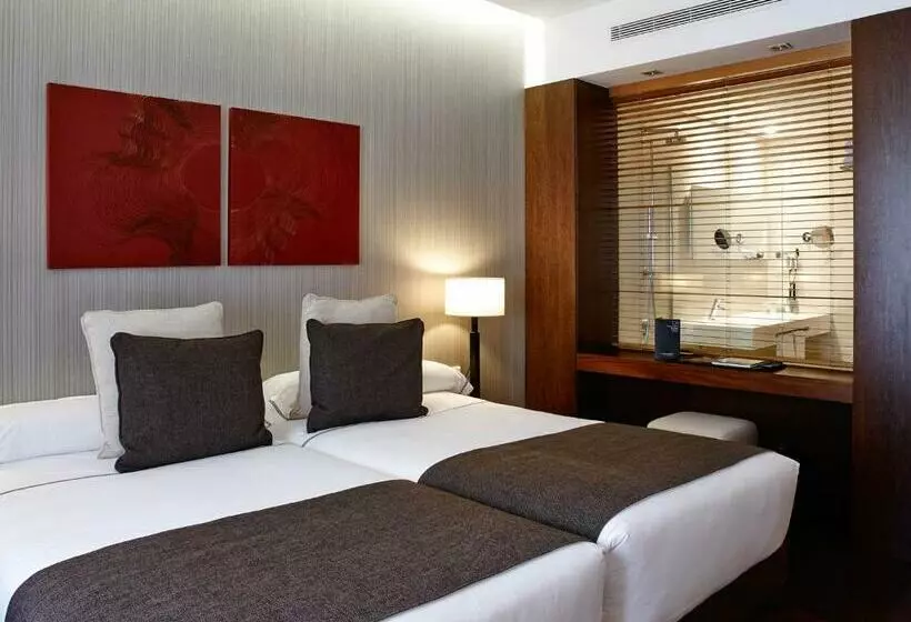 اتاق استاندارد, Carris Porto Ribeira