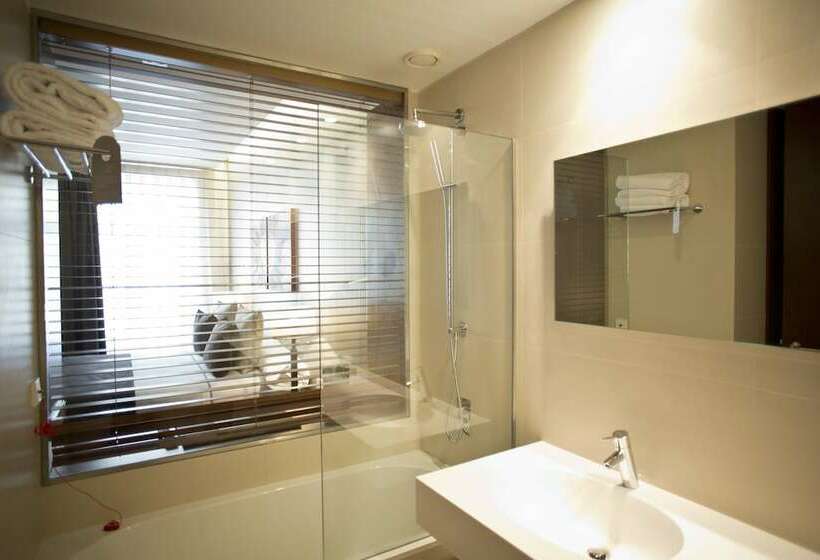 اتاق استاندارد, Carris Porto Ribeira