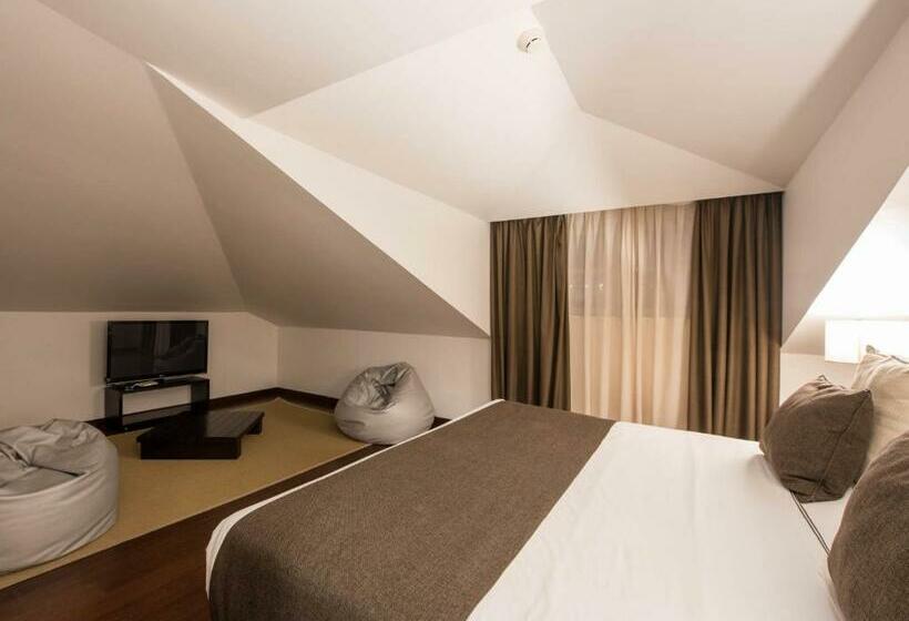سوییت دوبلکس, Carris Porto Ribeira