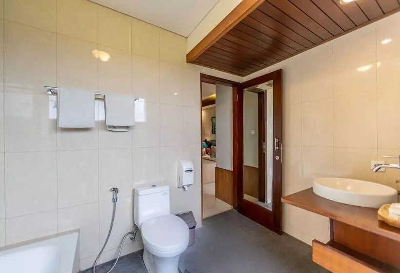 سوییت لوکس, De Munut Balinese Resort