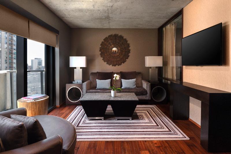 سوییت جونیور, Eurostars Magnificent Mile