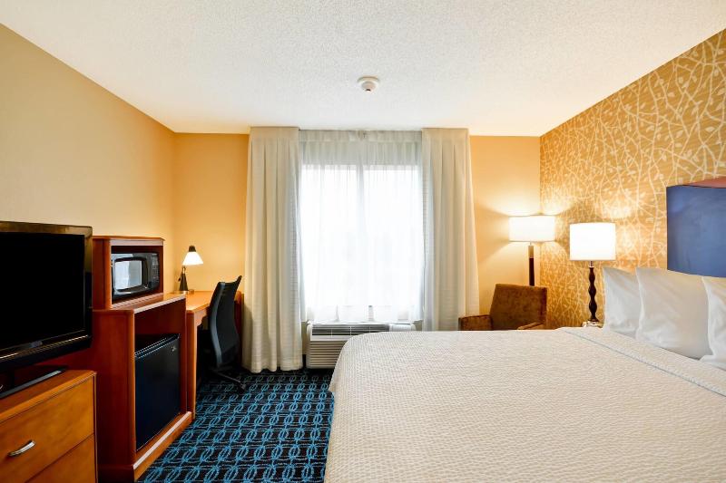 带大床的标准间, Fairfield Inn & Suites Tampa Fairgrounds/casino