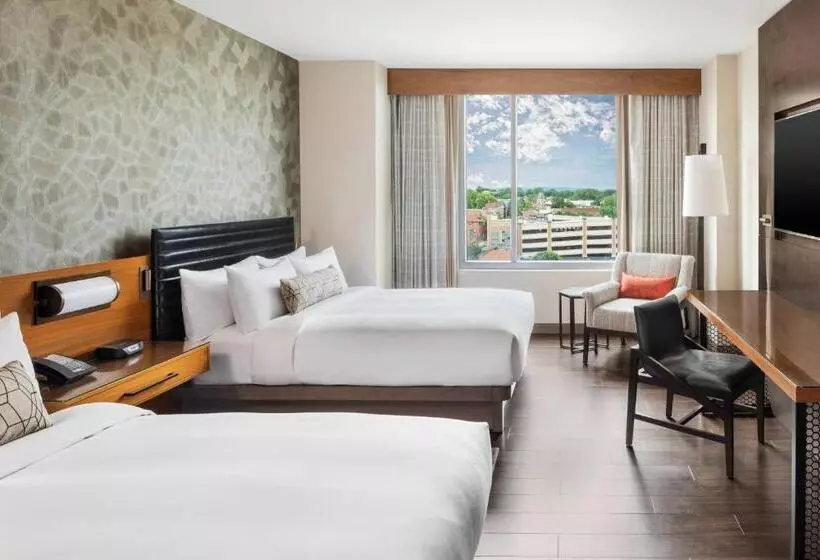 اتاق لوکس, Lancaster Marriott At Penn Square