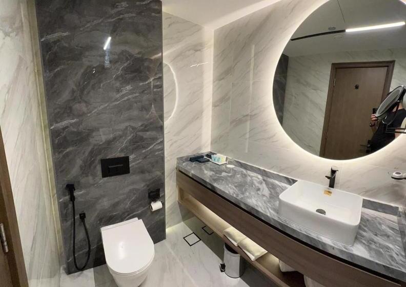 Королевский Люкс, Md Hotel By Gewan