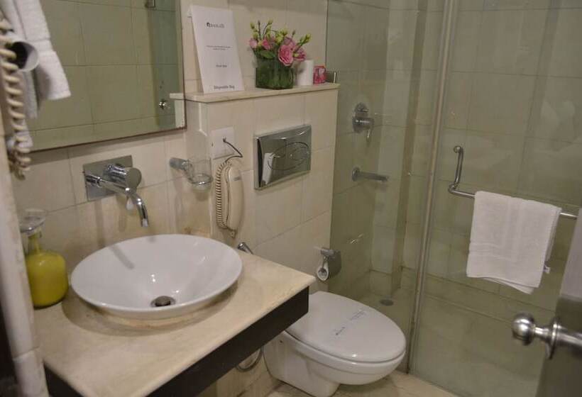 سوییت لوکس, Rockland Hotel, C.r Park