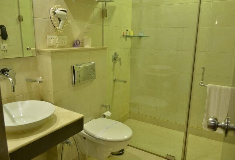 Президентский Люкс, Rockland Hotel, C.r Park