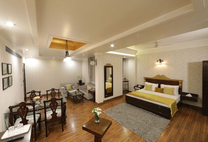 Президентский Люкс, Rockland Hotel, C.r Park