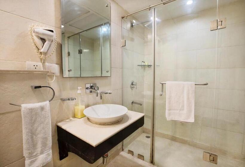 Люкс Повышенной Комфортности, Rockland Hotel, C.r Park