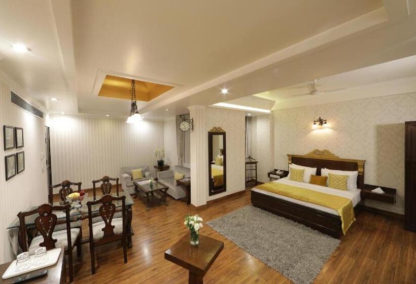 Президентский Люкс, Rockland Hotel, C.r Park