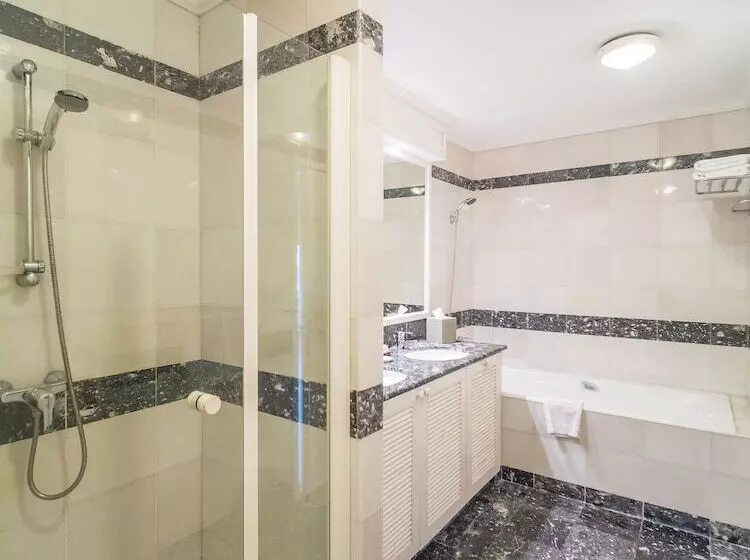 Huoneisto 3 Makuuhuonetta, Saigon Domaine Luxury Residences