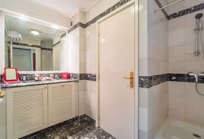 Huoneisto 3 Makuuhuonetta, Saigon Domaine Luxury Residences