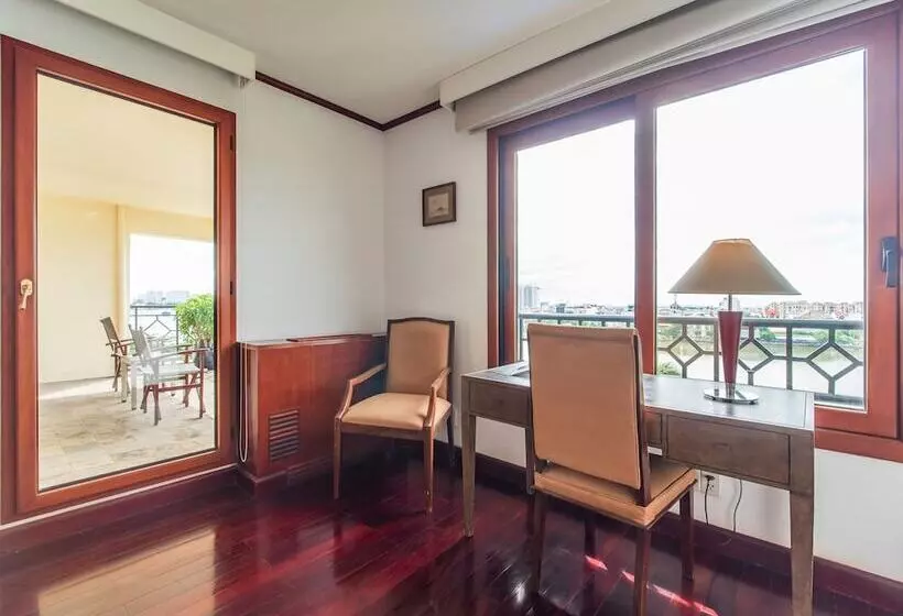 Huoneisto 3 Makuuhuonetta, Saigon Domaine Luxury Residences