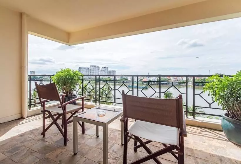 Huoneisto 3 Makuuhuonetta, Saigon Domaine Luxury Residences