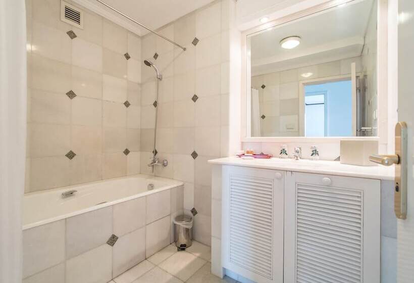 آپارتمان 4 خوابه, Saigon Domaine Luxury Residences