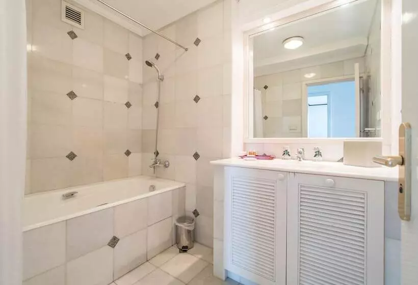 Huoneisto 4 Makuuhuonetta, Saigon Domaine Luxury Residences