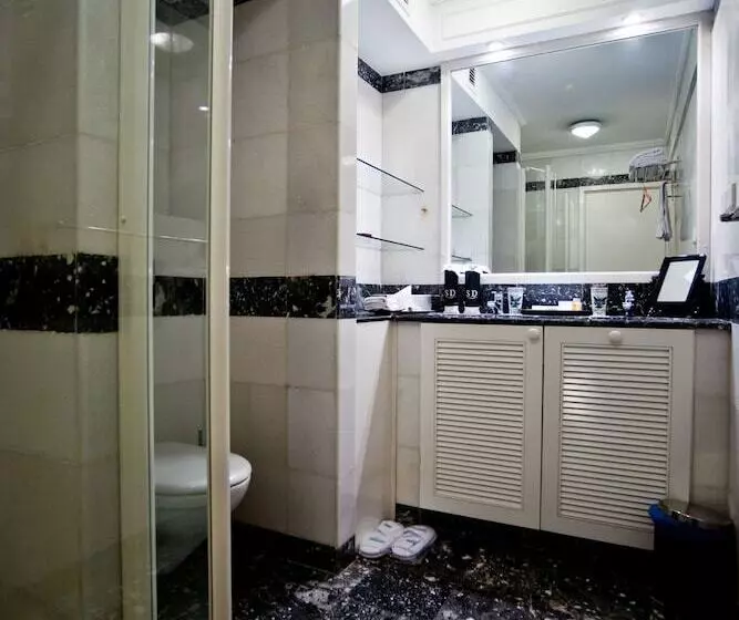 Huoneisto 4 Makuuhuonetta, Saigon Domaine Luxury Residences