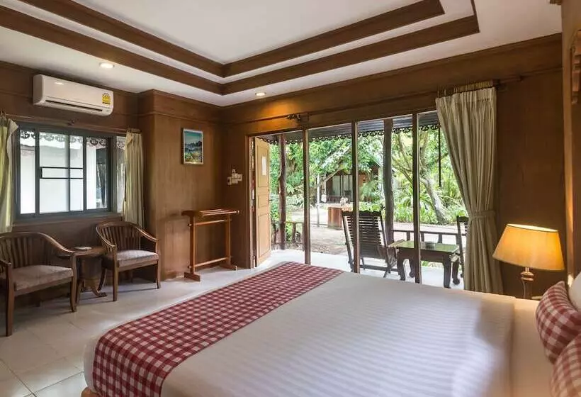デラックスバンガロー, Sand Sea Resort Railay Beach