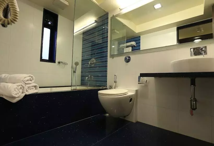 Suite, Silver Inn