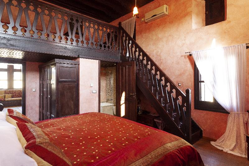 Люкс, Spirit Of The Knights Boutique