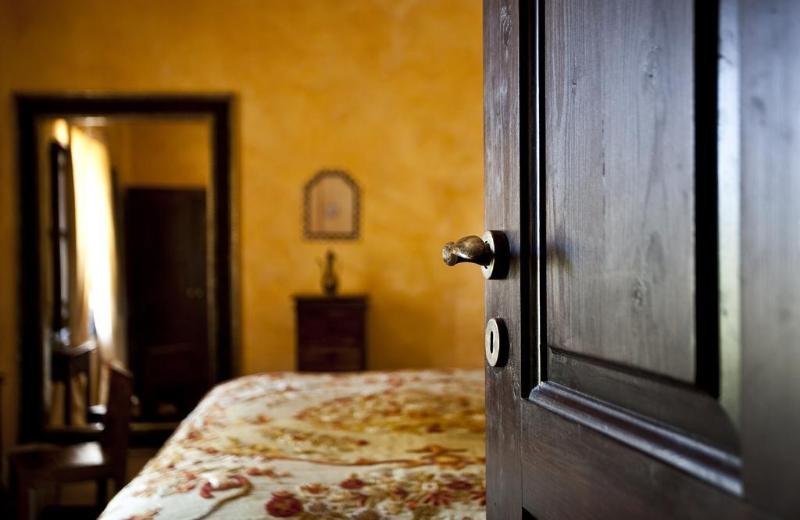 Люкс, Spirit Of The Knights Boutique