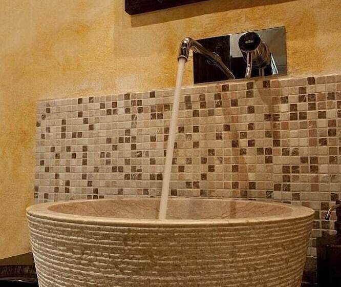 Люкс, Spirit Of The Knights Boutique